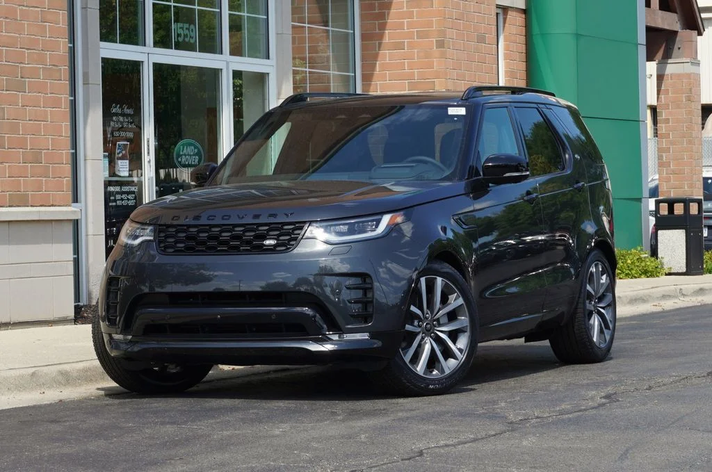 New 2026 Carpathian Grey Land Rover Dynamic SE image 1