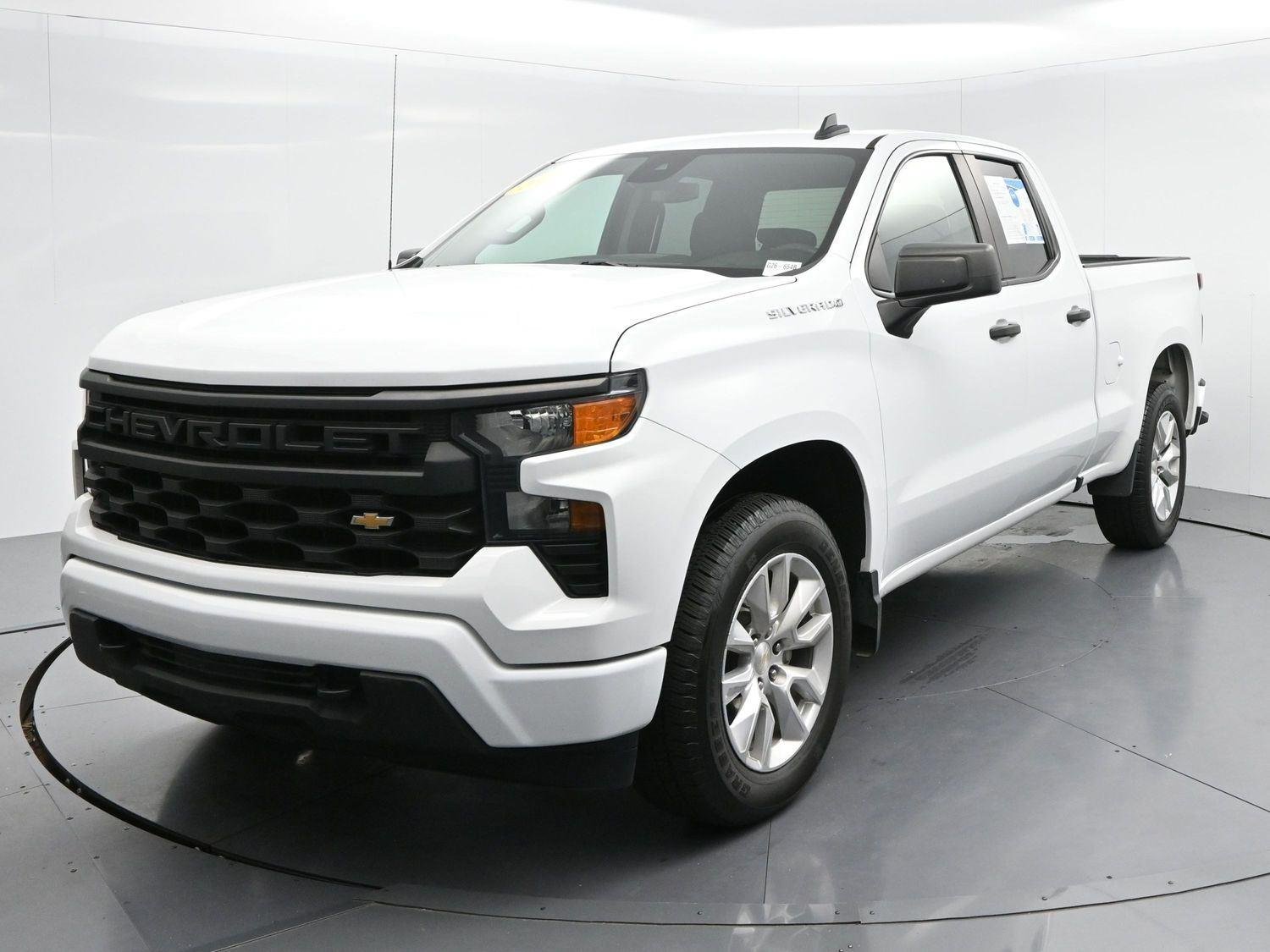 Used 2023 Summit White Chevrolet Custom image 3