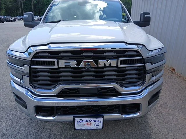 New 2026 Bright White Clear-Coat Exterior Paint RAM Tradesman image 14