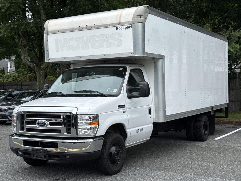 Used 2019 White Ford Base image 3