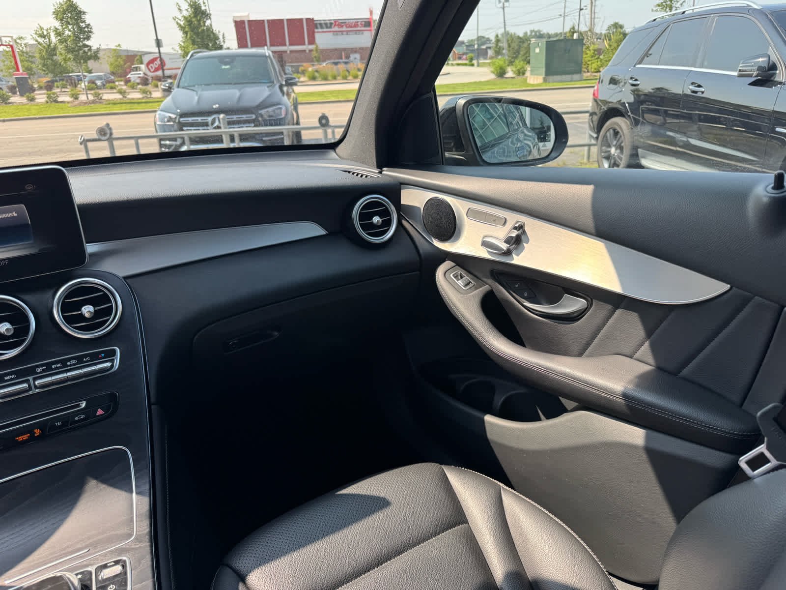 Used 2019 Mojave Silver Metallic Mercedes-Benz GLC 300 image 35