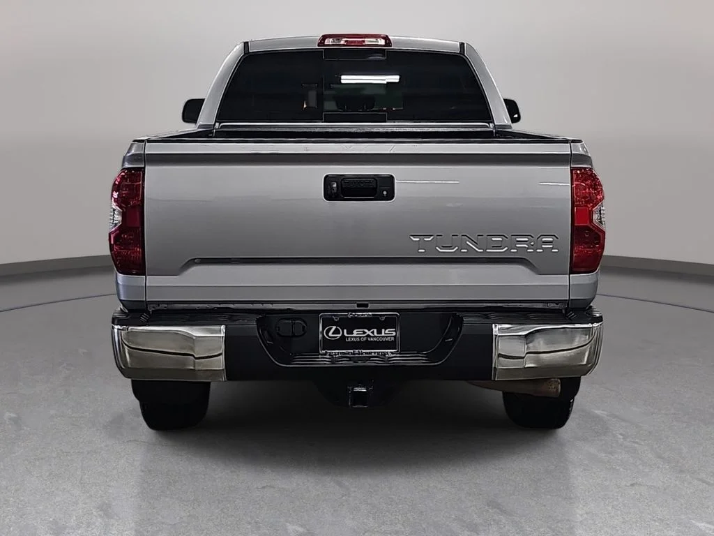 Used 2014 Silver Toyota SR5 image 7