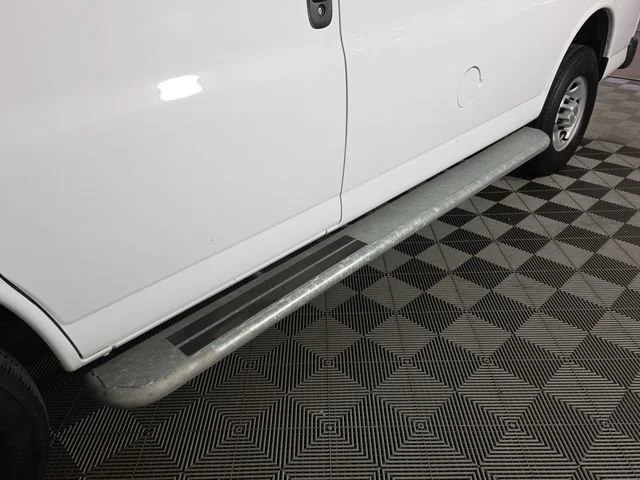 Used 2024 Summit White Chevrolet WT image 9