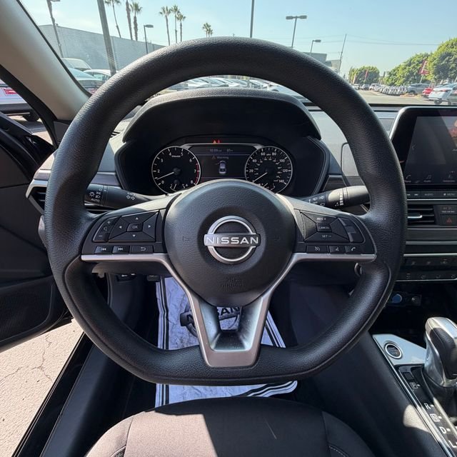 Used 2024 Black Nissan 2.5 SV image 17