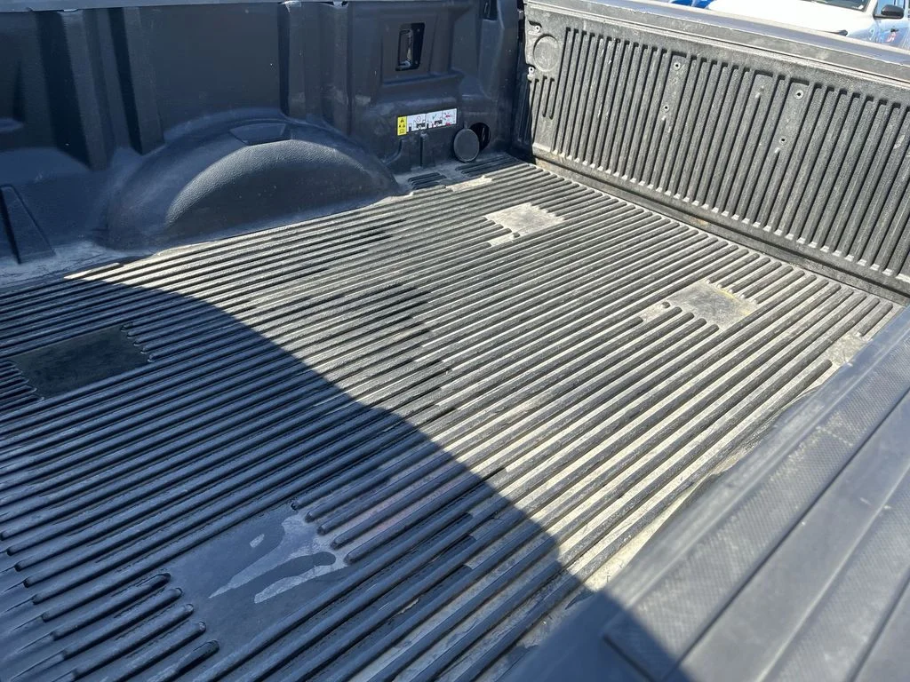 Used 2022 Black Ford XLT image 20