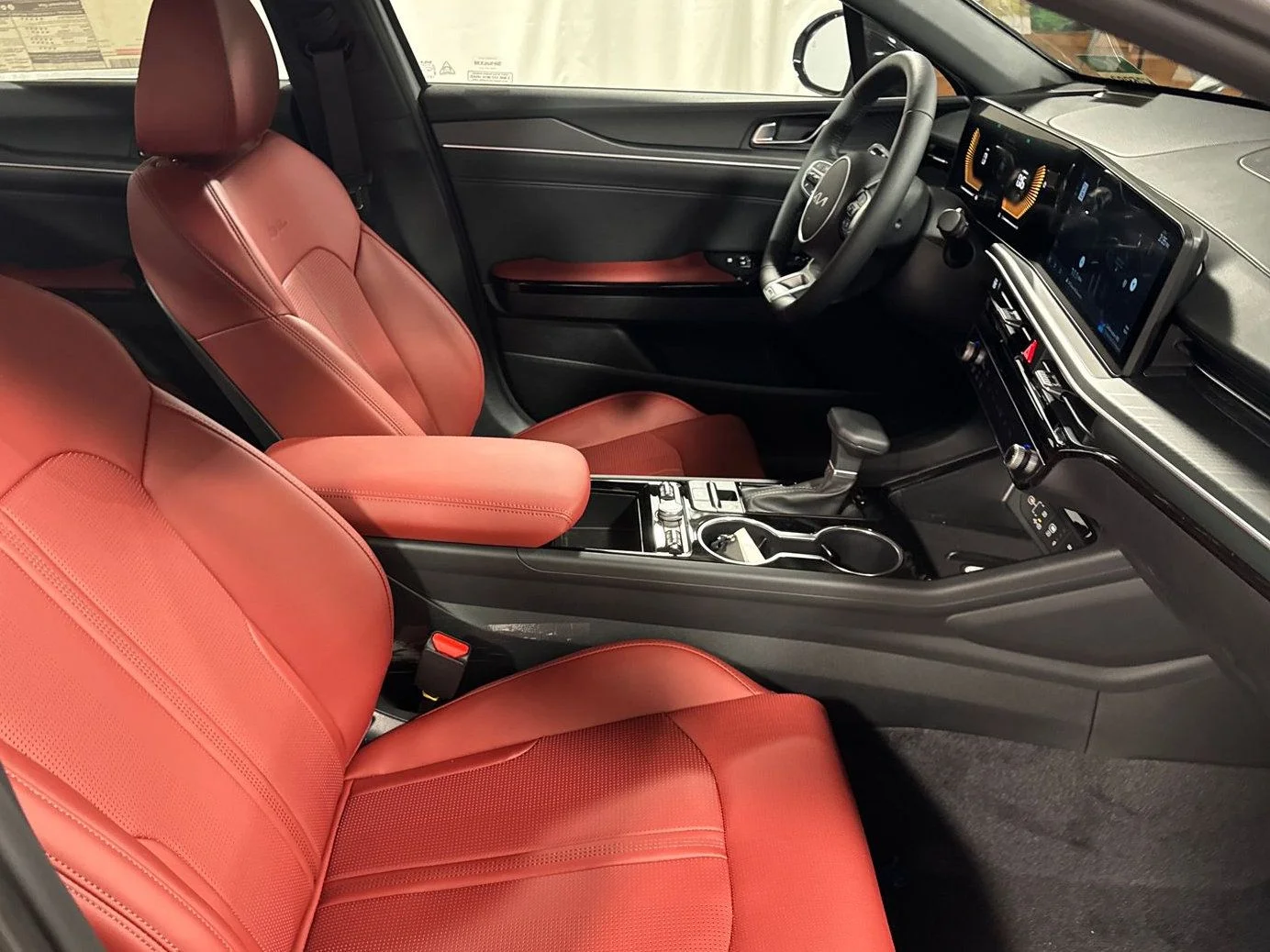 New 2026 Snow White Pearl Kia GT-Line image 31