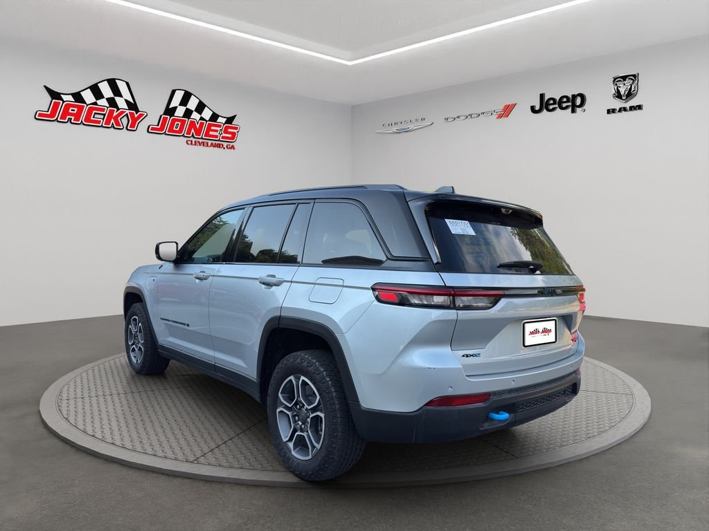 Used 2023 Silver Zynith Jeep Trailhawk image 6