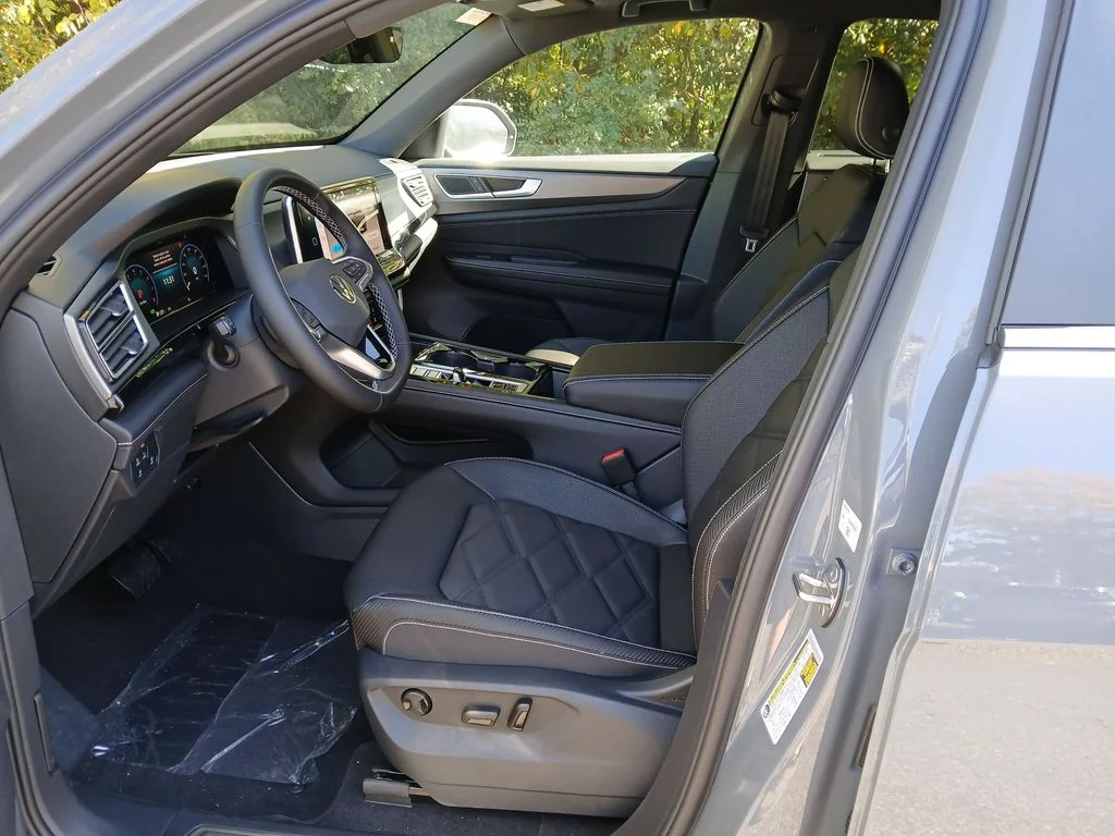 New 2026 Gray Volkswagen 2.0T SE w/Technology image 9