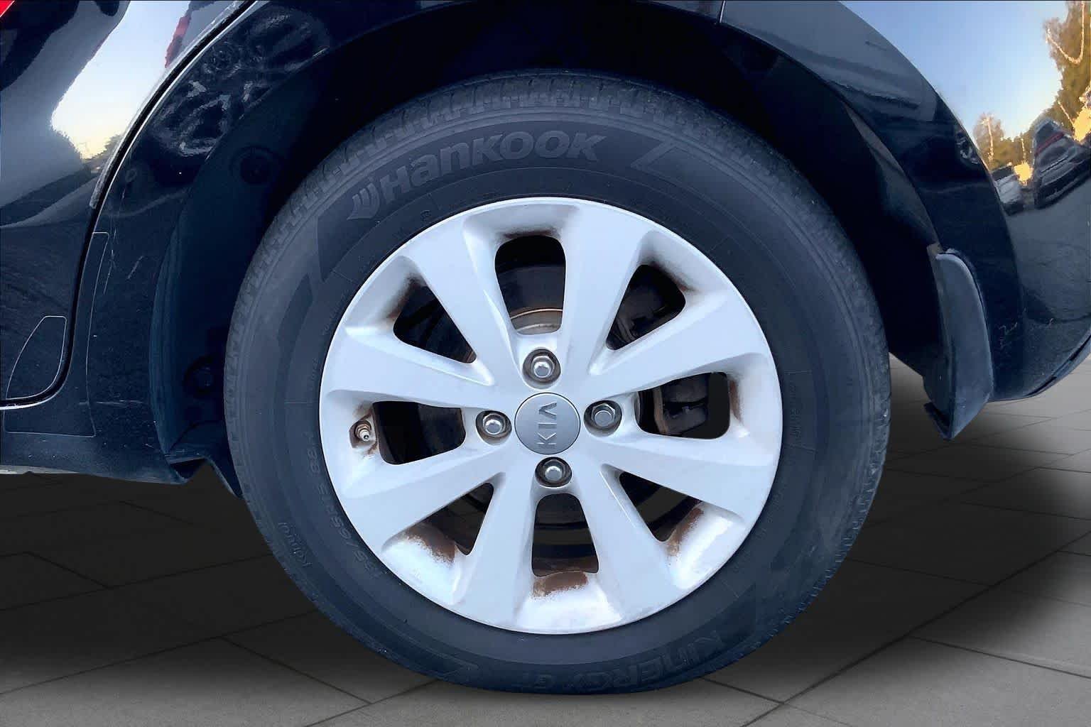 Used 2012 Aurora Black Pearl Kia EX image 9