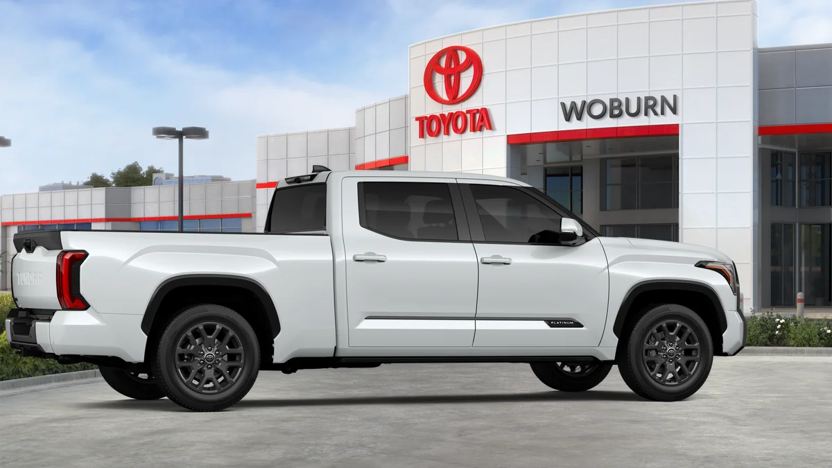 New 2026 Wind Chill Pearl Toyota Platinum image 19