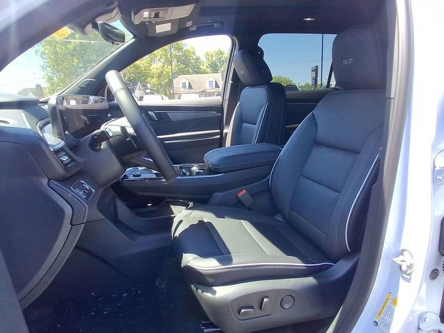 New 2026 Iridescent White Tricoat Buick Sport Touring image 20
