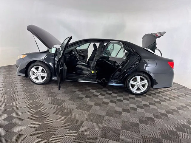 Used 2014 Black Toyota SE image 14