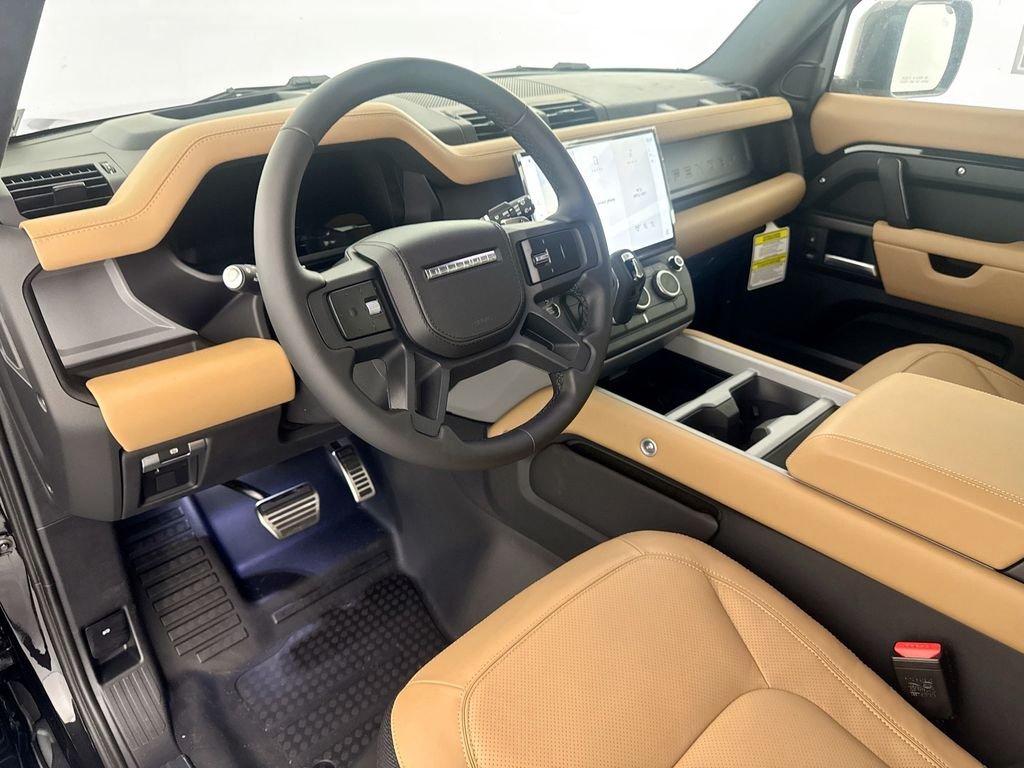 New 2026 Santorini Black Land Rover V8 image 9
