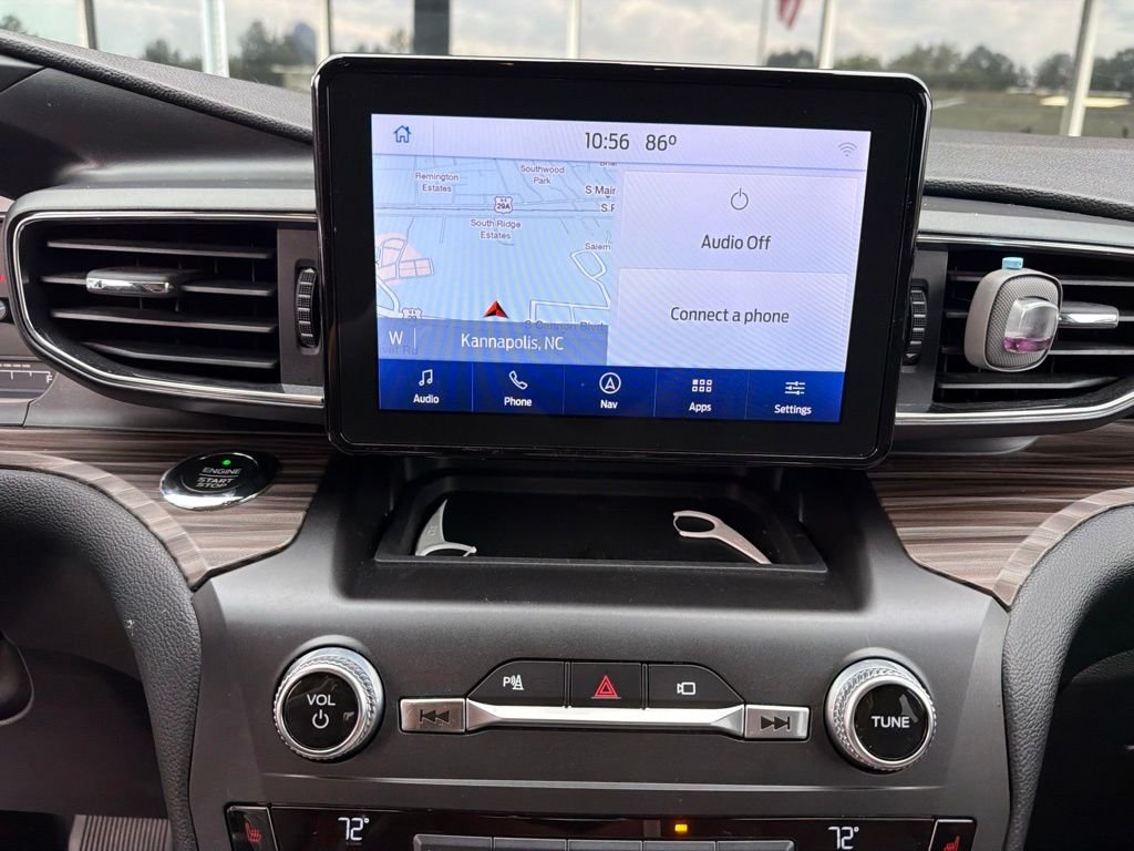 Used 2020 White Ford Limited image 22
