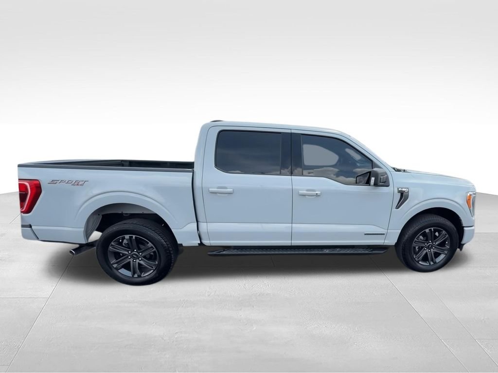Used 2023 White Ford XLT image 9