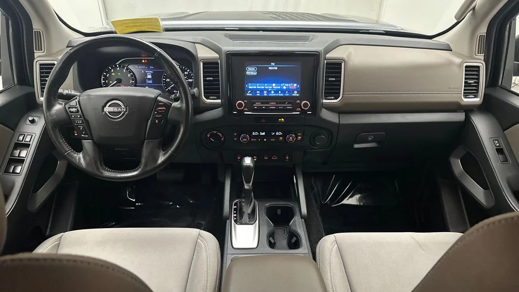 Used 2022 Gray Nissan SV image 26
