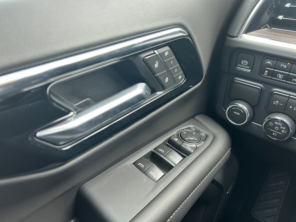 2026 Chevrolet Suburban Premier - Photo 33
