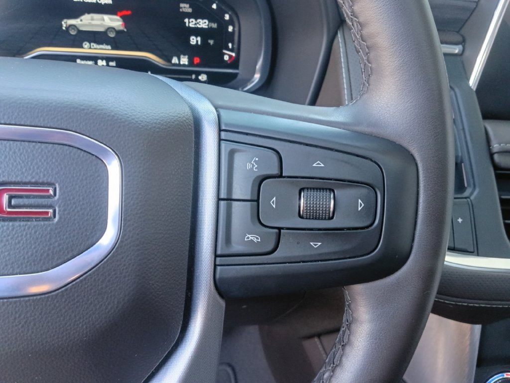 Used 2024 White GMC SLT image 35
