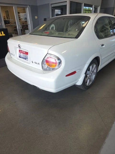 Used 2002 White Nissan GLE image 7