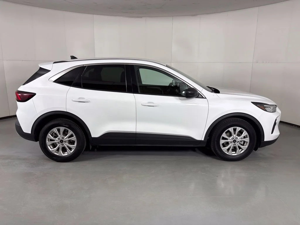 Used 2024 White Ford Active image 9