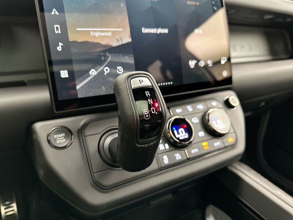 New 2026 Borasco Grey Land Rover OCTA image 12