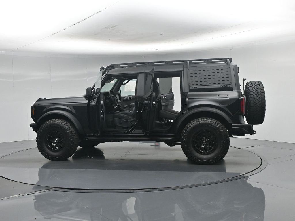 New 2026 Shadow Black Ford Badlands image 37