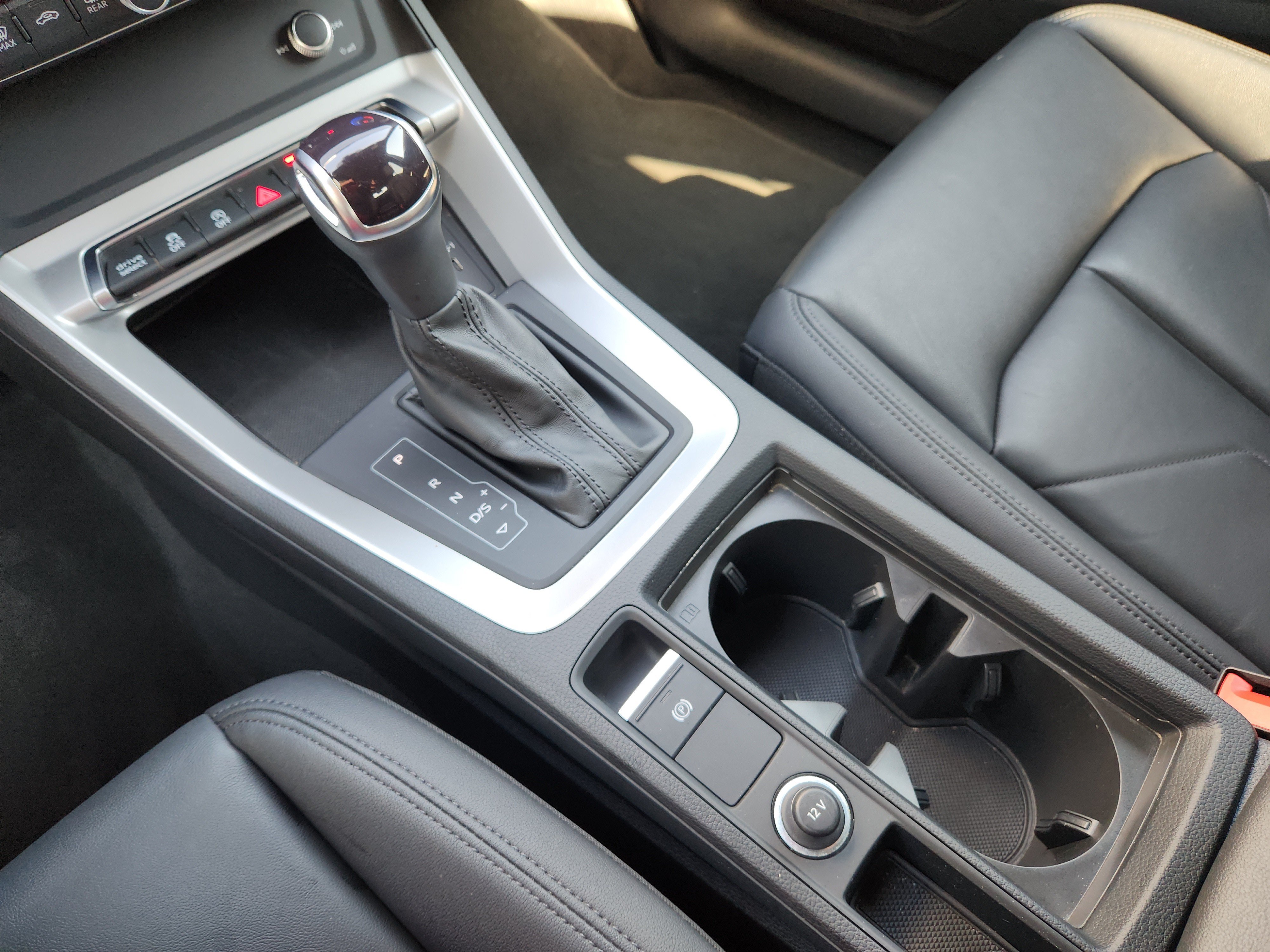 Used 2025  Audi S line Premium image 23