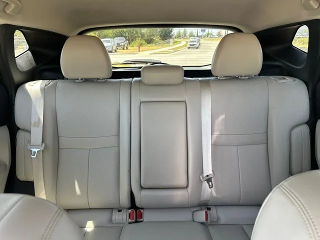 Used 2020 Blue Nissan SL image 18