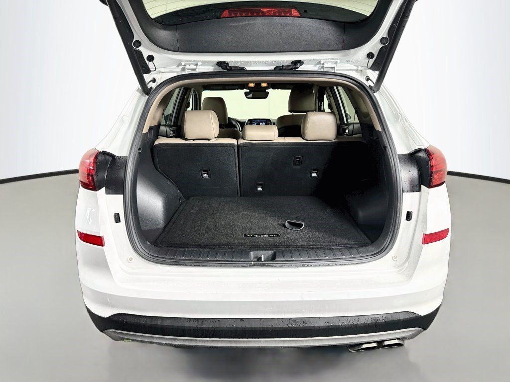 Used 2019 White Pearl Hyundai Limited image 31