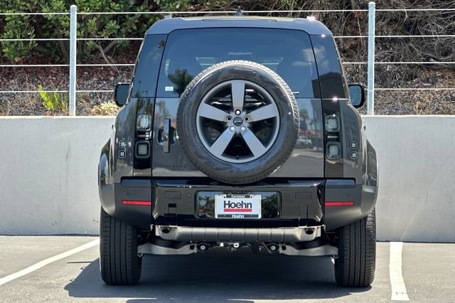 New 2026 Carpathian Grey Land Rover S image 4
