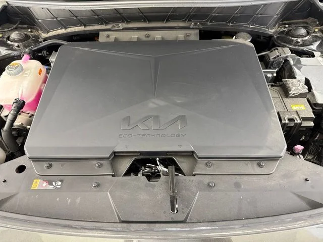Used 2023 Gray Kia Wind image 19