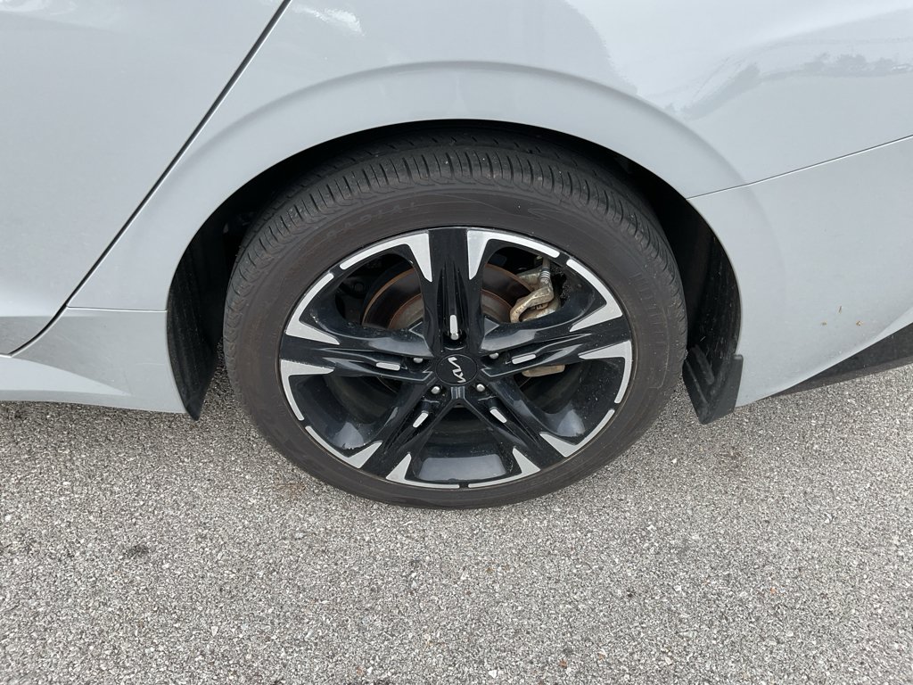 Used 2023 Wolf Gray Kia GT-Line image 6