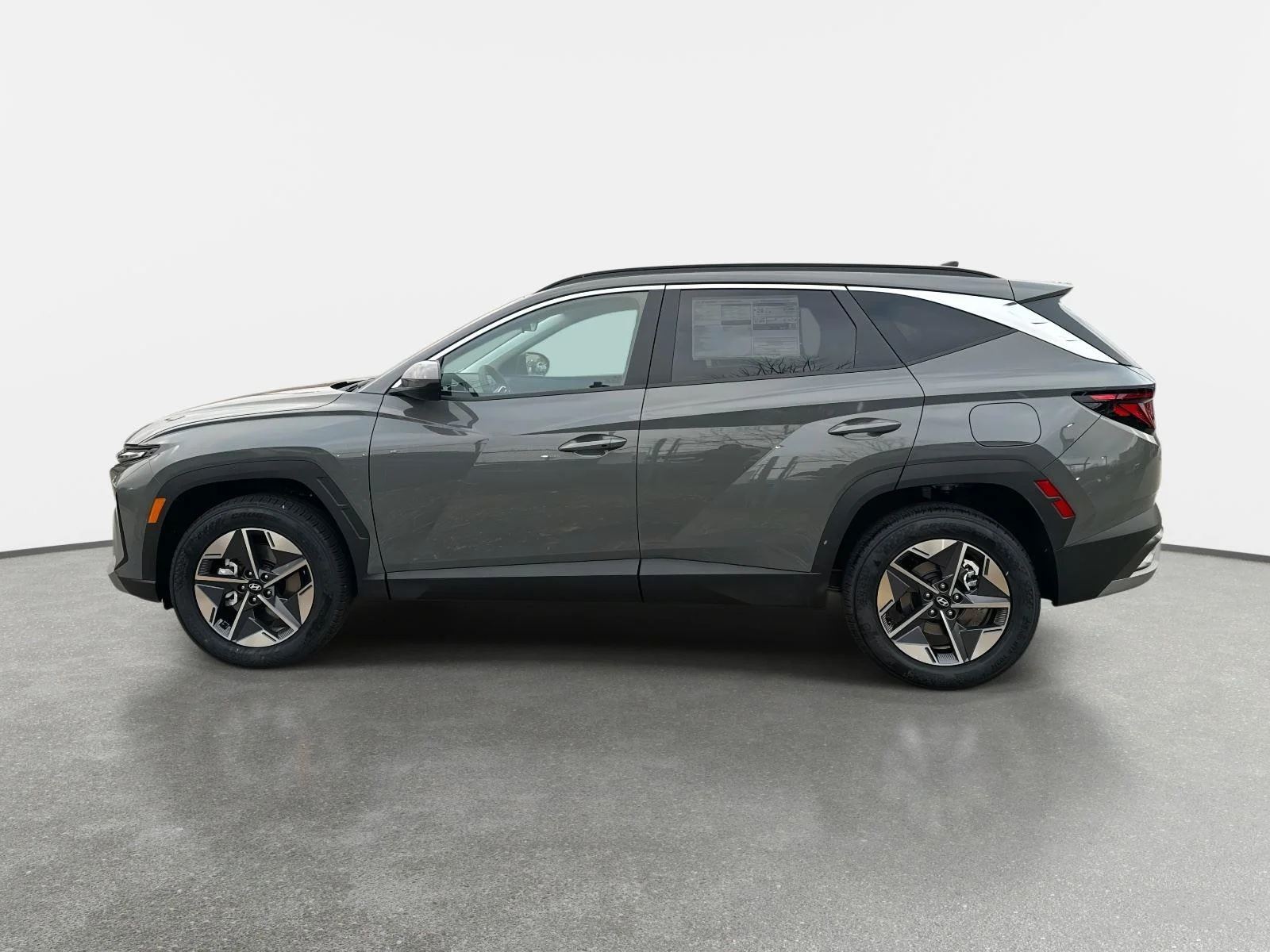 New 2026 Hampton Gray Hyundai SEL image 8