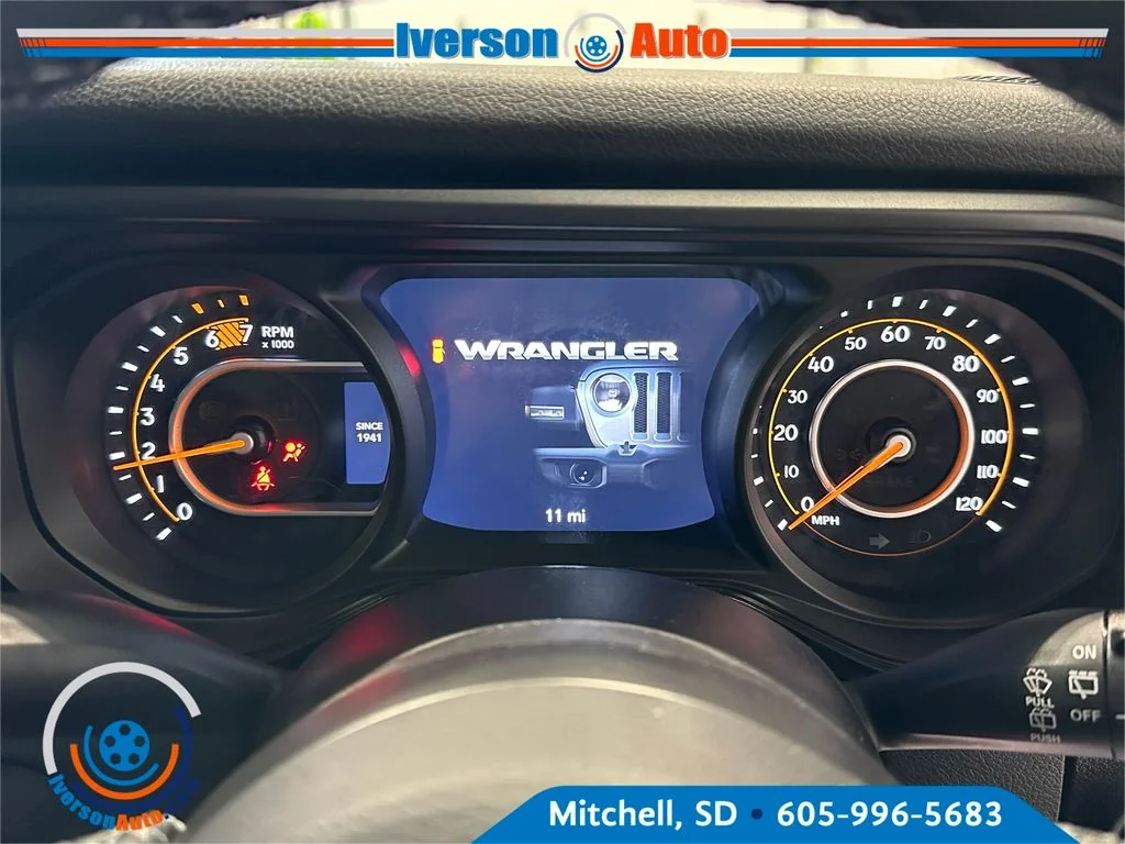 New 2026 Hydro Blue Pearlcoat Jeep Sport RHD image 16