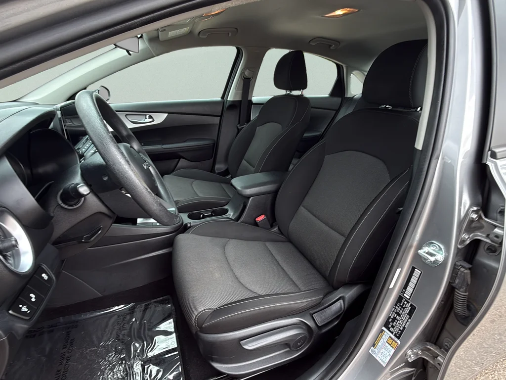 Used 2023 Steel Gray Kia LXS image 26