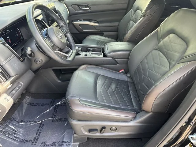 Used 2024 Black Nissan Platinum image 16