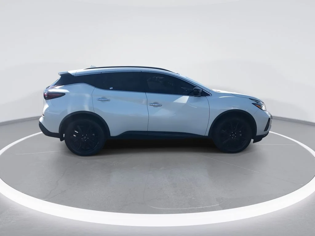 Used 2023 White Nissan SV image 9