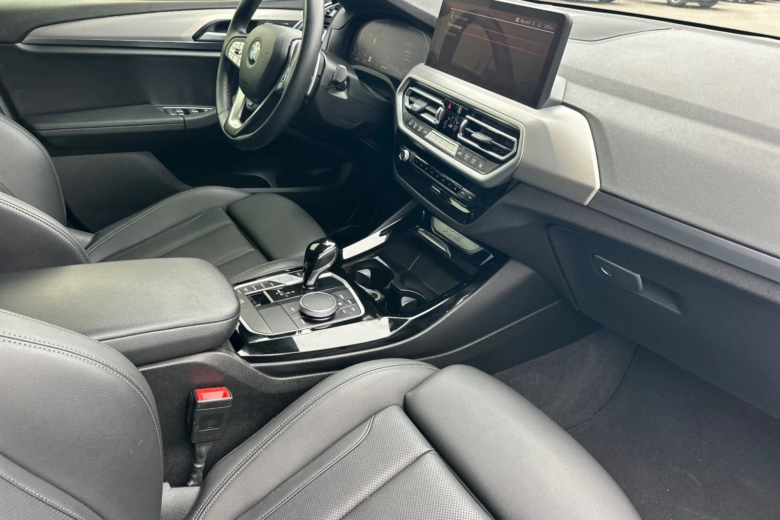 Used 2022  BMW xDrive30i image 16