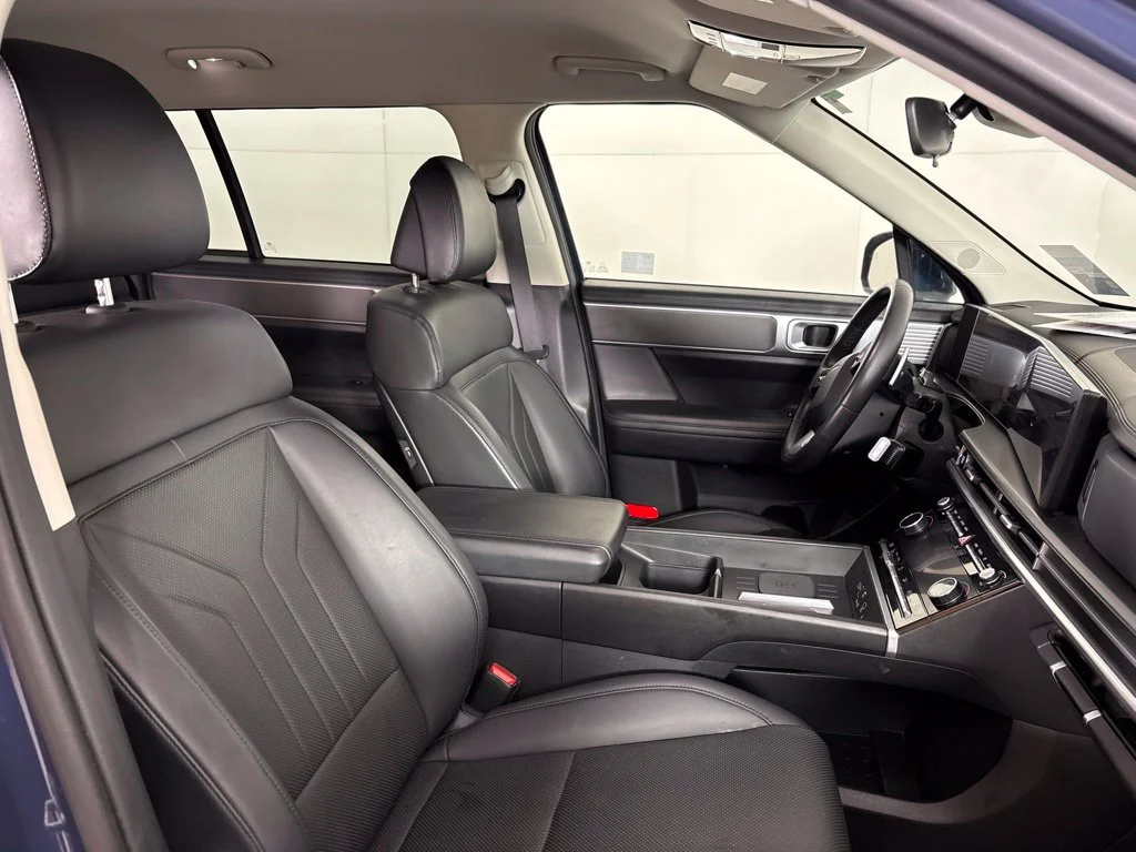 Used 2025 Blue Hyundai SEL image 19