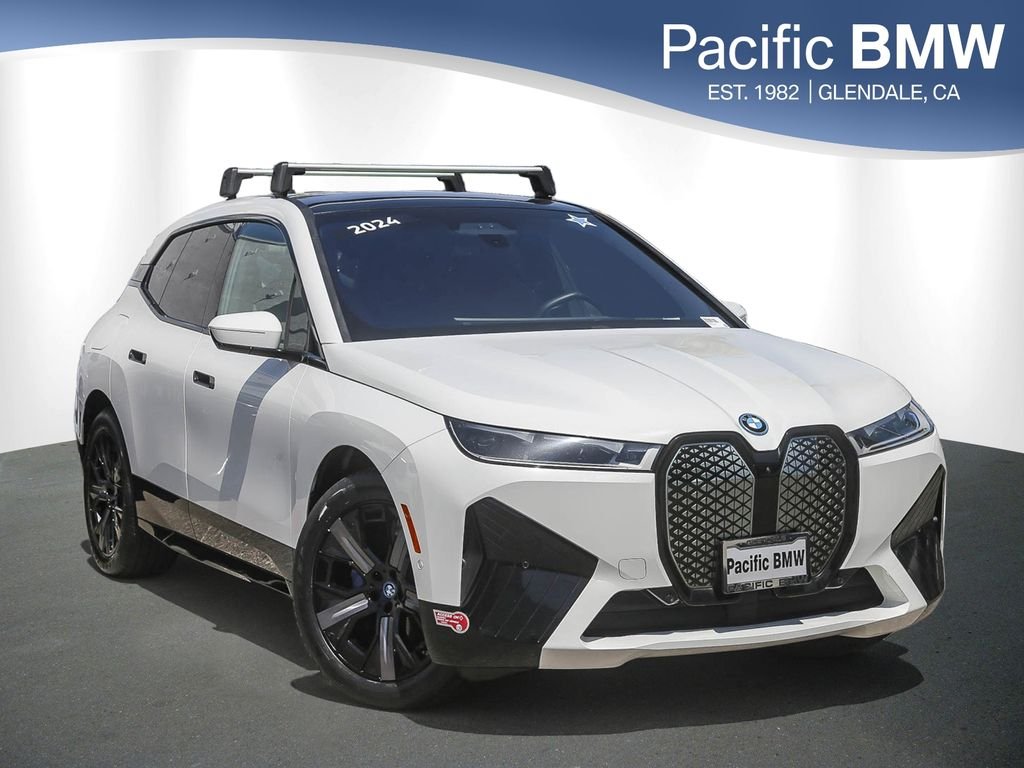2024 BMW iX xDrive50's photo