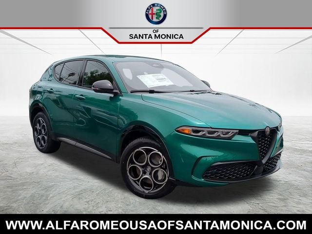 2025 Alfa Romeo Tonale Base