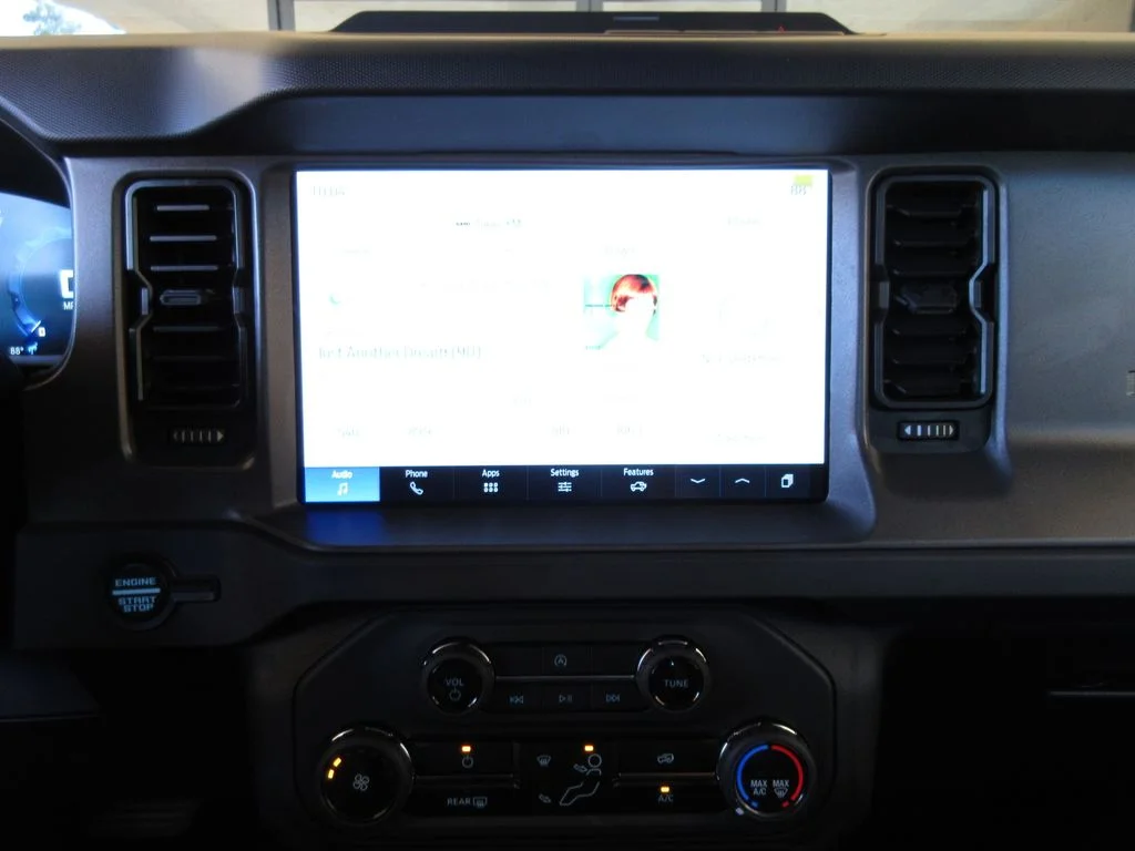 2025 Ford Bronco 4-Door Base - Photo 18