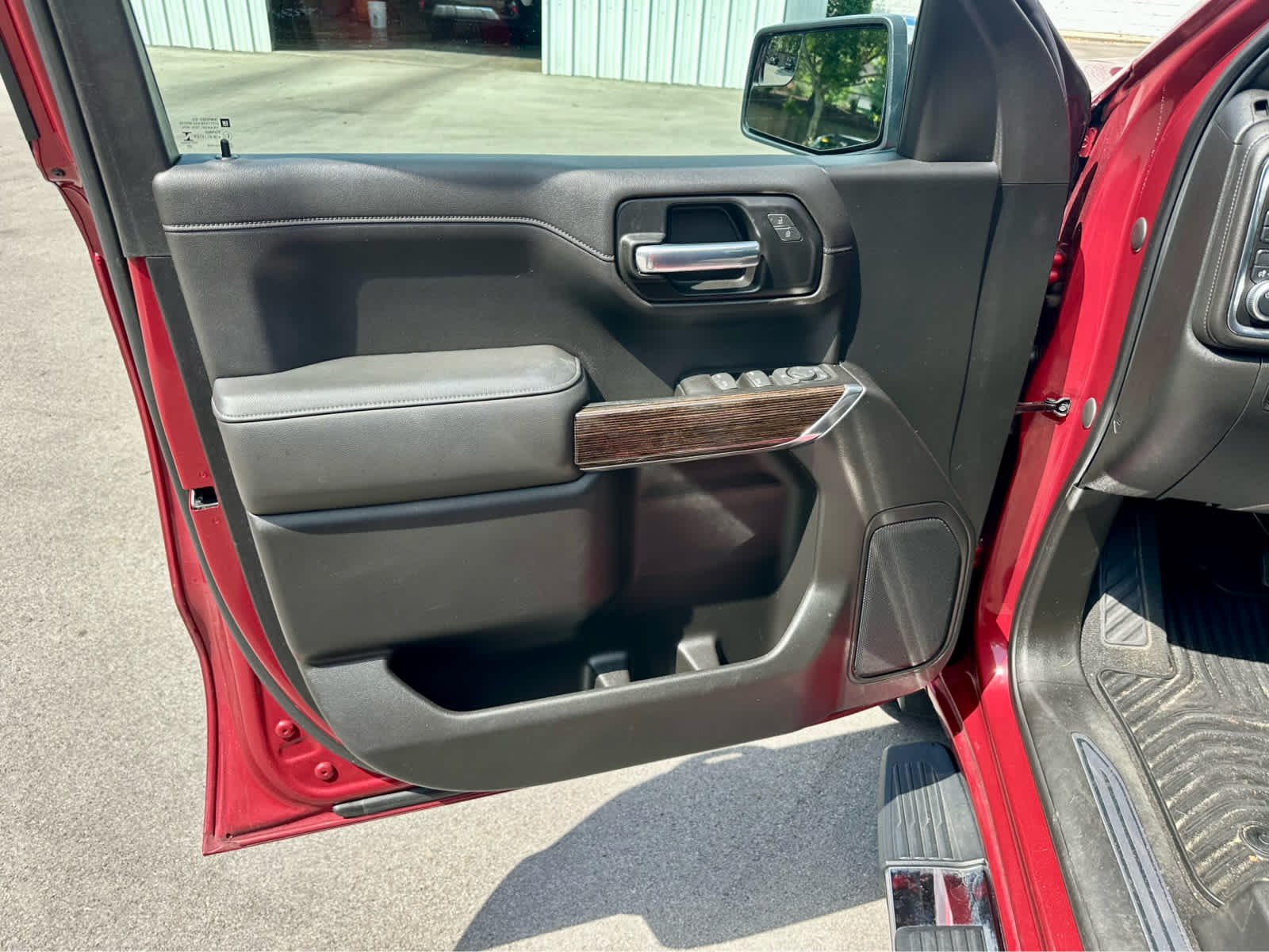 Used 2020 Red Quartz Tintcoat GMC SLE image 10