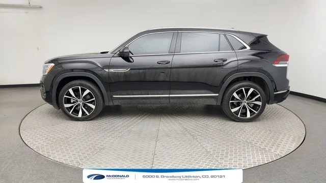 Used 2024 Black Volkswagen 2.0T SEL Premium R-Line image 5