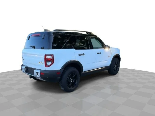 Used 2025 White Ford Badlands image 2