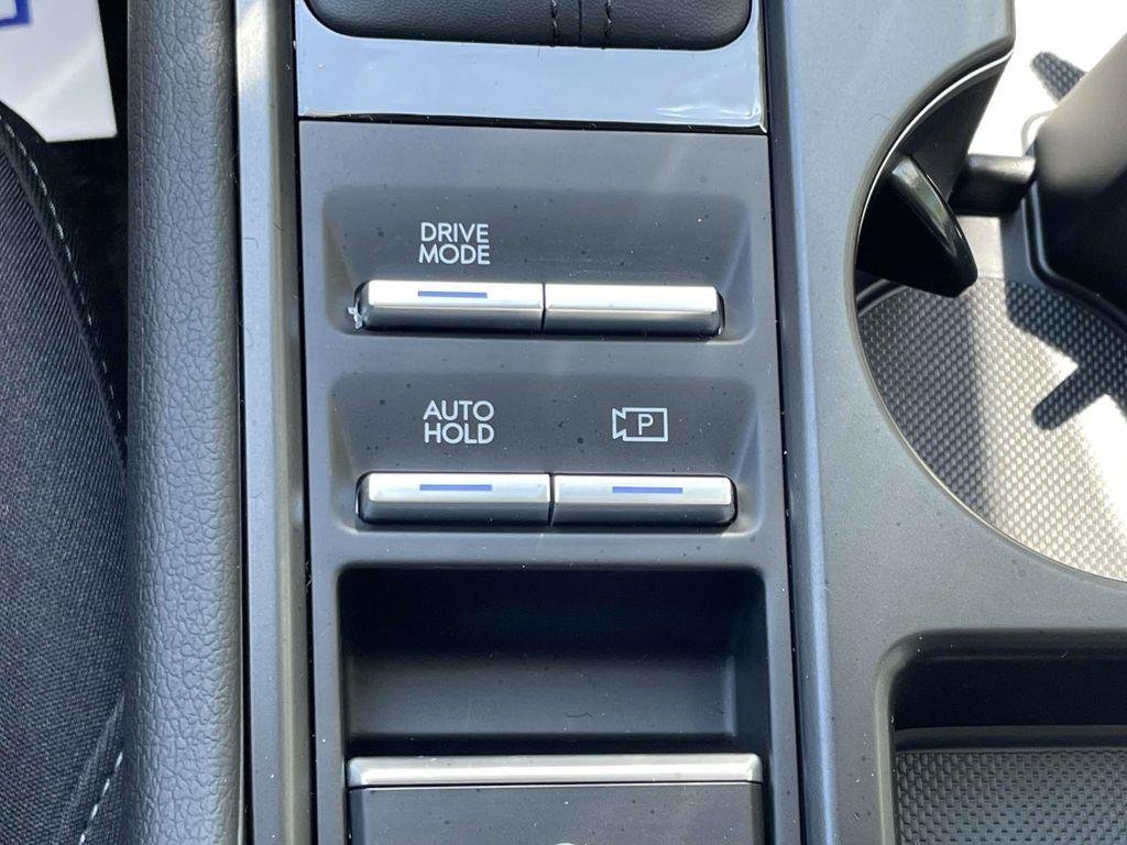 New 2026 White Hyundai SE image 29
