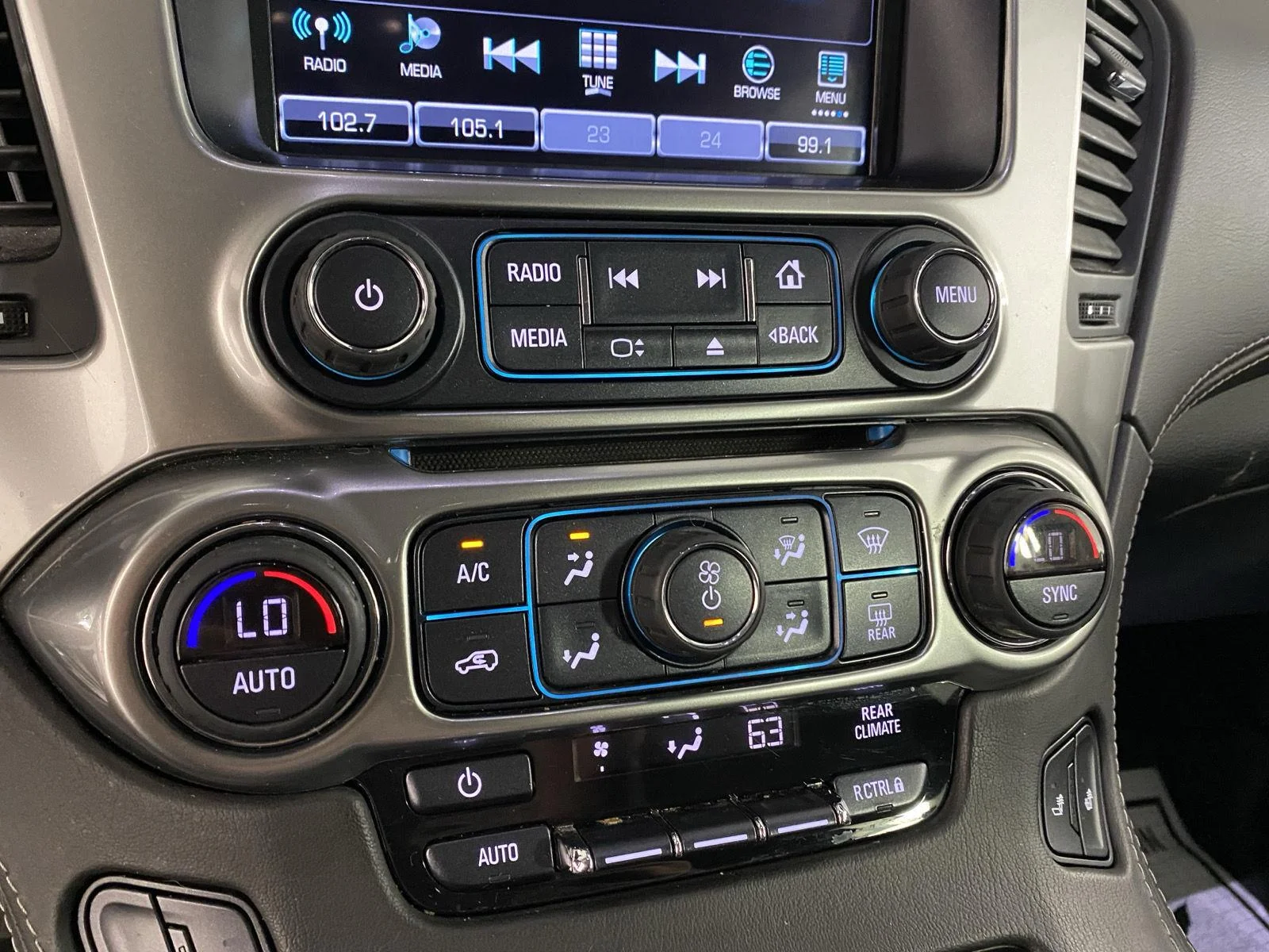 Used 2020 Silver Ice Metallic Chevrolet LT image 13