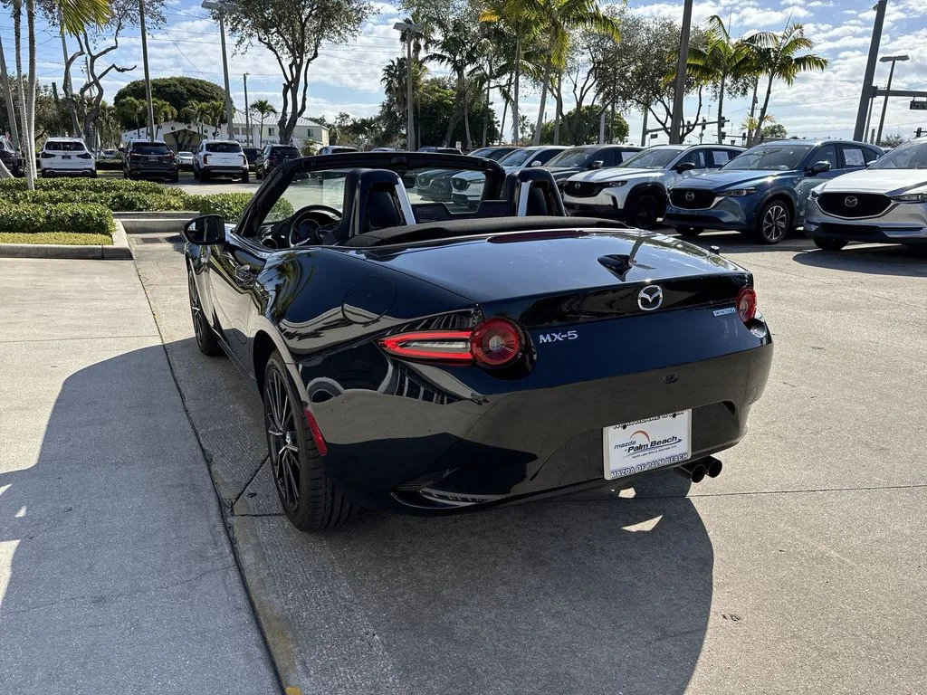 2025 Mazda MX-5 Miata Grand Touring - Photo 13