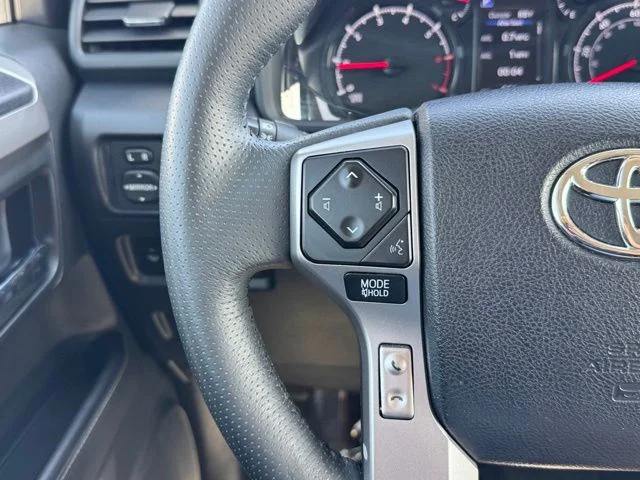 Used 2020 White Toyota SR5 image 10