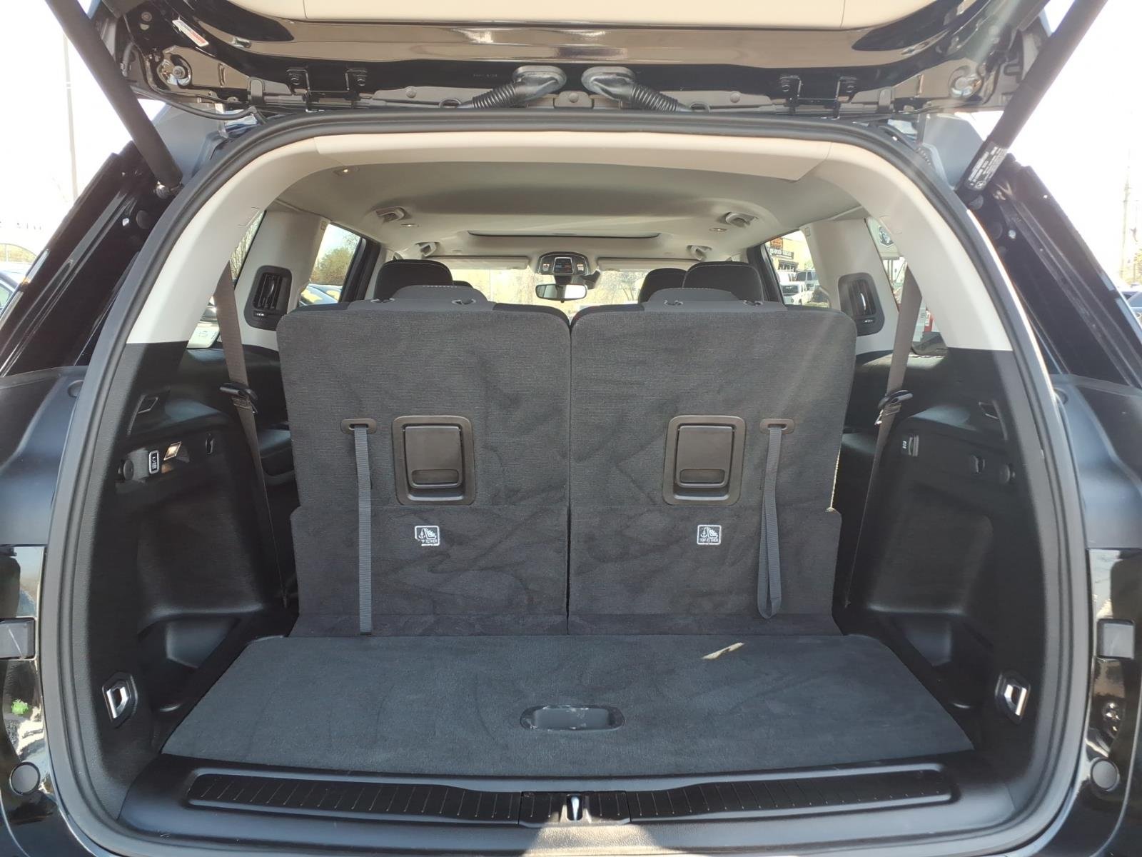 Used 2023 Black Jeep Laredo image 23